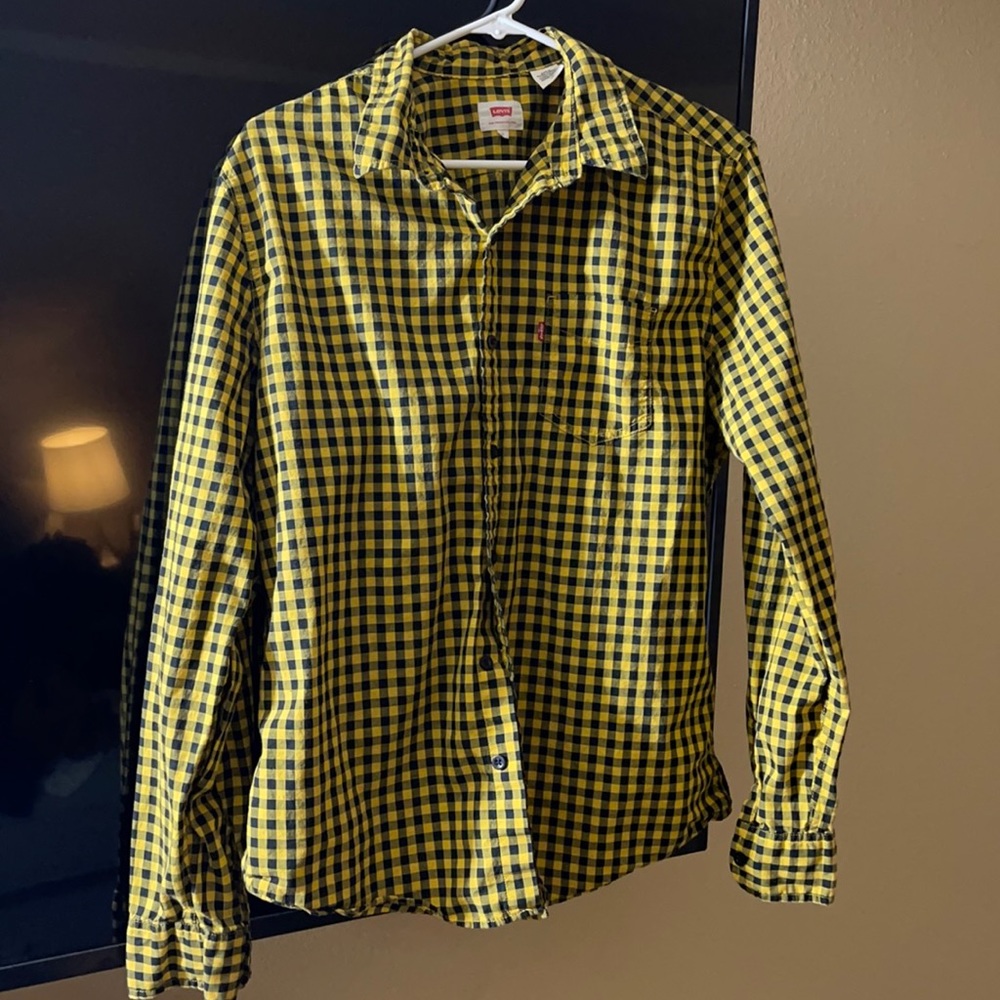 Levis checkered shirt